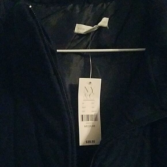 Vest   - Picture 2 of 2